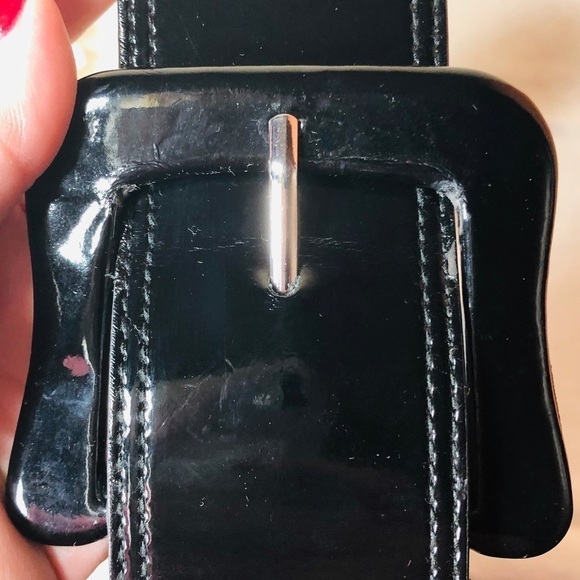 EXPRESS black patent belt with buckle, siz… - Picture 3 of 5
